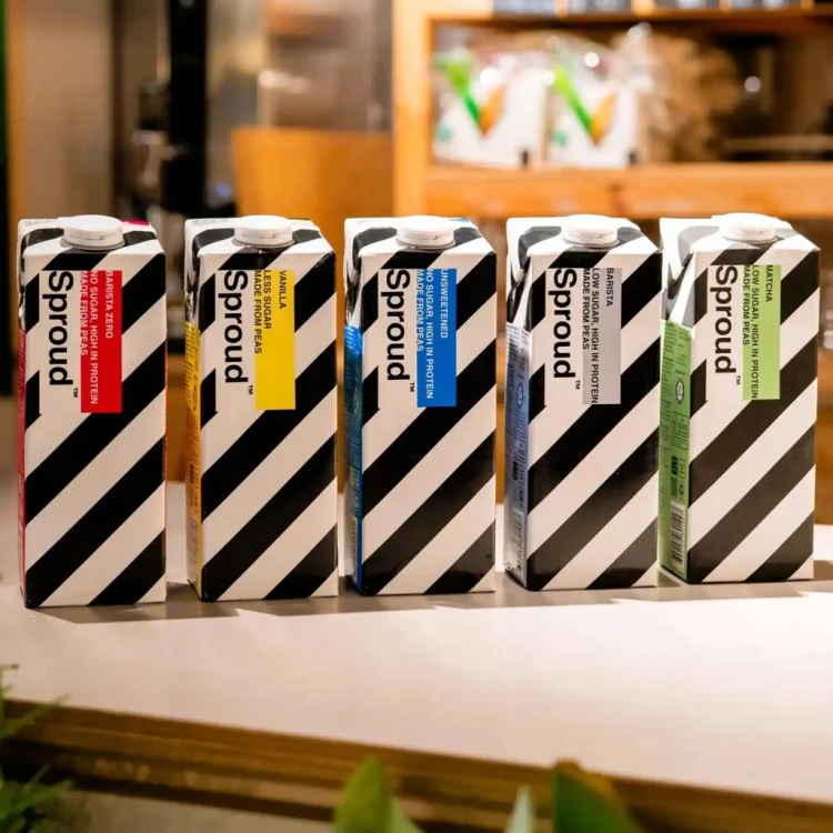 Sproud Matcha z Grochu - napój roślinny, wysokobiałkowy, wegański (Szwecja)